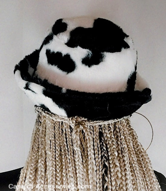 Cowprint Fluffy Bucket Hat - black/white